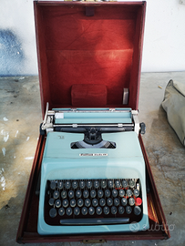 Macchina da scrivere Olivetti studio 44