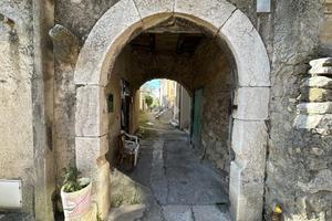 CASA SEMINDIPENDENTE A MONTESARCHIO