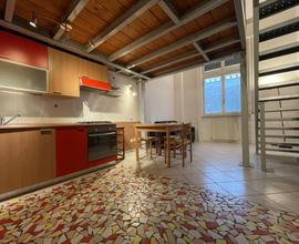 A3649 Zona semicentrale bilocale con posto auto