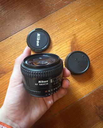 Nikon AF NIKKOR 28mm f/2.8D – Completo di scatola