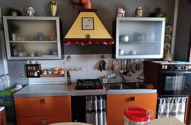CUCINA COMPONIBILE ALL'AMERICANA