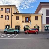 NEGOZIO A CALUSCO D'ADDA