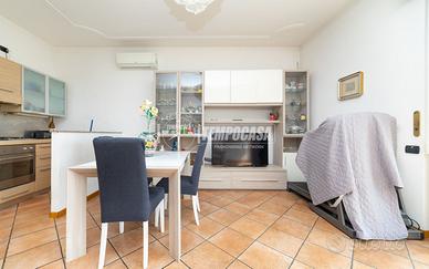TRILOCALE CON TERRAZZA, GIARDINO PRIVATO E DOPPI S