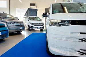 Volkswagen T7 Multivan 2.0 TDI 150cv DSG * PRONTA 