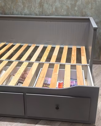 Letto divano HEMNES con 3 cassetti + 2 materassi