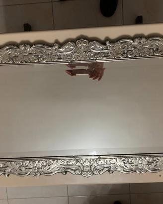 Specchiera a muro in argento lavorato (placcato)