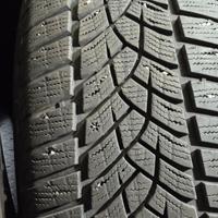 Gomme invernali Goodyear 215/60/16