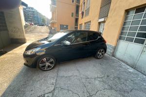 Peugeot 208 - 2015