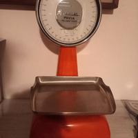 Bilancia vintage Aurel ,funzionante. 