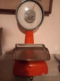 Bilancia vintage Aurel ,funzionante. 