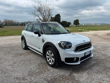 Mini Cooper Countryman 1.5 SE 4x4 ALL4 Automatica