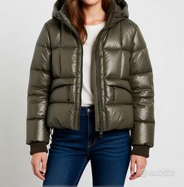 Piumino corto verde The Iconic Puffer di OVS 