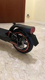 Monopattino elettrico Nuovo Adulti porta targa
