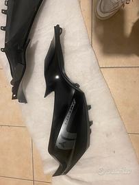 Carena serbatoio Destra Mt 07 2014/17