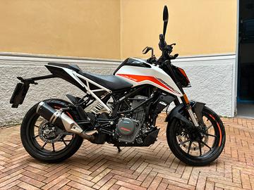 KTM DUKE 390 2022