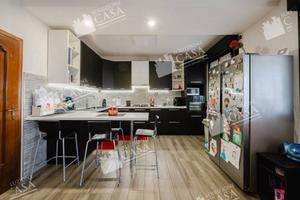 Villetta a schiera di 220 m² con più di 5 locali a