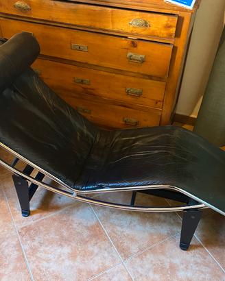 Chaiselongue stile Le Corbusier LC4