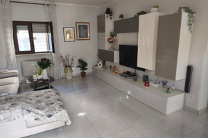 Appartamento e box via T.D. Modugno