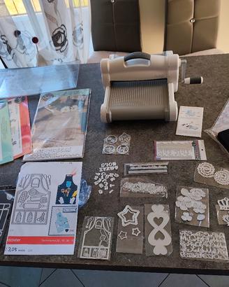  Big Shot Plus sizzix A4 + set +fustelle+omaggio
