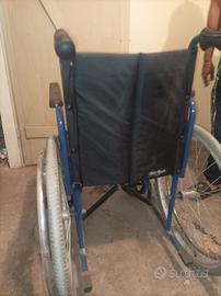 Carrozzina per anziani