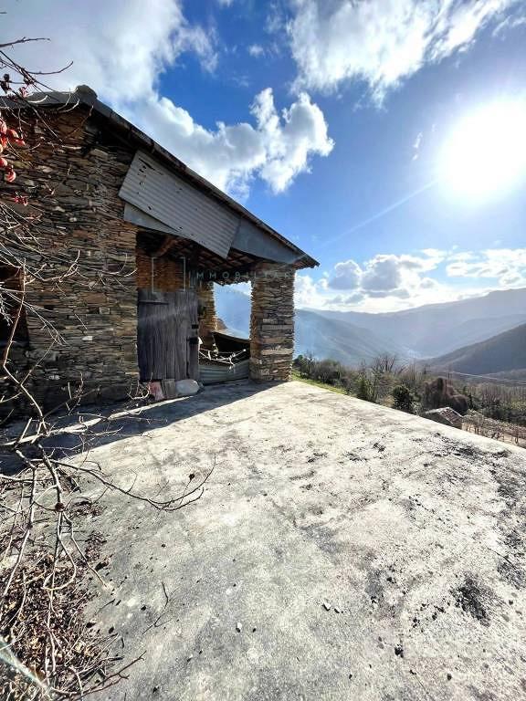 Rustico / Casale di 200 m² con 5 locali a Pieve di - Altro