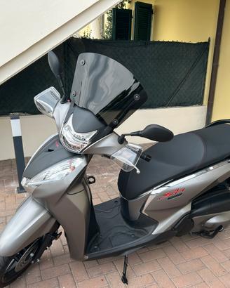Sh 300