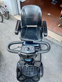 MOTORINO PER ANZIANI INVACARE LEO