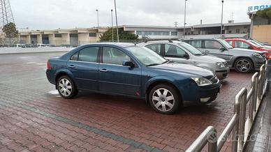 Ford Mondeo 2.0 TDI berlina