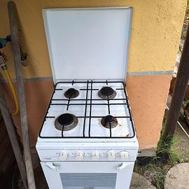 Stufa a gas con forno a gas