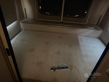 roullot  6 posti letto caravelair anno 2007/
