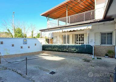 3 LOCALI A SANT'AGATA DE' GOTI