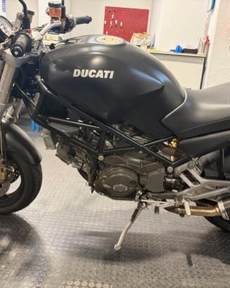 Ducati Monster 900