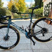 Focus IZALCO MAX 9.7 carbon Sram Force elettr.12v