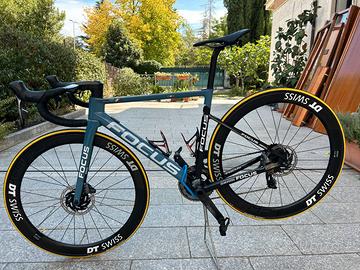 Focus IZALCO MAX 9.7 carbon Sram Force elettr.12v