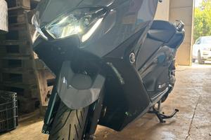 T MAX 560 2021 tech max
