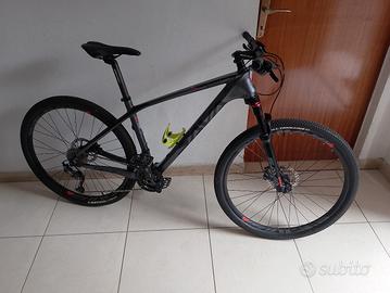 MTB telaio completamente in carbonio ruote 27.5 