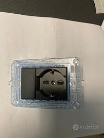 Ave sistema 44 prese tedesche e placche