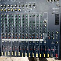 Mixer YAMAHA MG166cx