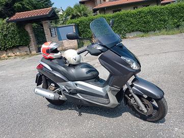 Scooter Yamaha X-Max 250