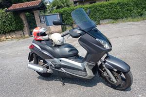 Scooter Yamaha X-Max 250