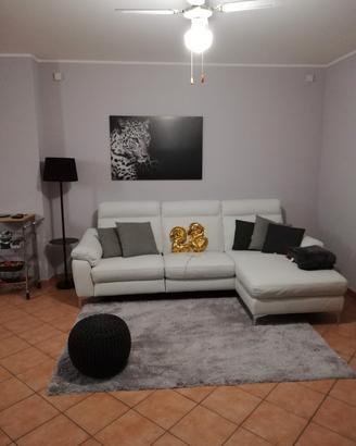 Divano in vera pelle