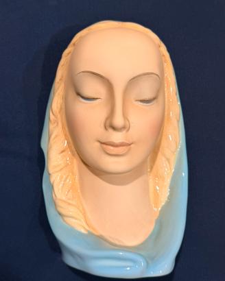 Madonna del sorriso firmata Cia Manna