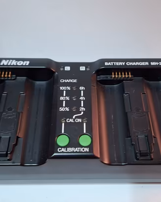 Caricabatterie + Batteria Originale Nikon EN-EL18