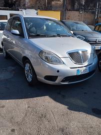 Lancia Ypsilon 1.3 MJT 75 CV Argento