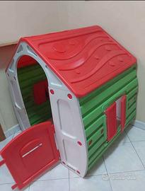 Casetta gioco per bambini a casa/giardino