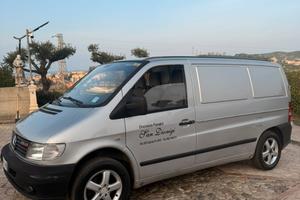 Furgone funebre vito 2001