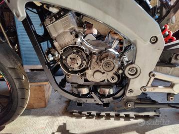 Culla per montare motori da KART su Aprilia RS4