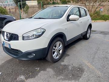 Nissan Qashqai con gancio traino