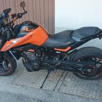 KTM 790 Duke -