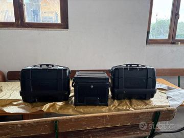 bauletto Yamaha e borse givi per moto